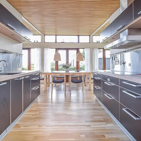 Σπίτι διακοπών Four-bedroom In *