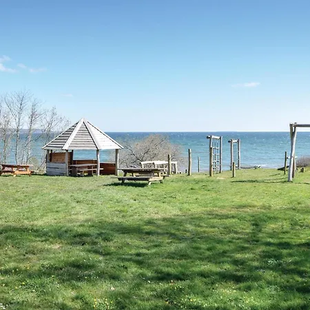 Casa De 4 Habitaciones Frente A La Playa En Børkop Сasa de vacaciones