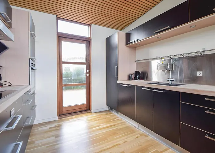 Four-bedroom In Σπίτι διακοπών *
